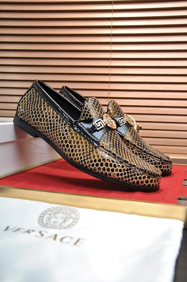 Versace Marron Noir avec imprimé de peau de serpent sur la partie supérieure, bord de cuir patenté, mocassin 8