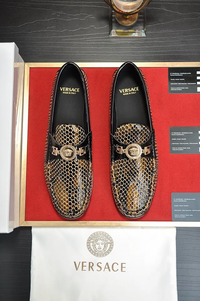 Versace Marron Noir avec imprimé de peau de serpent sur la partie supérieure, bord de cuir patenté, mocassin 9