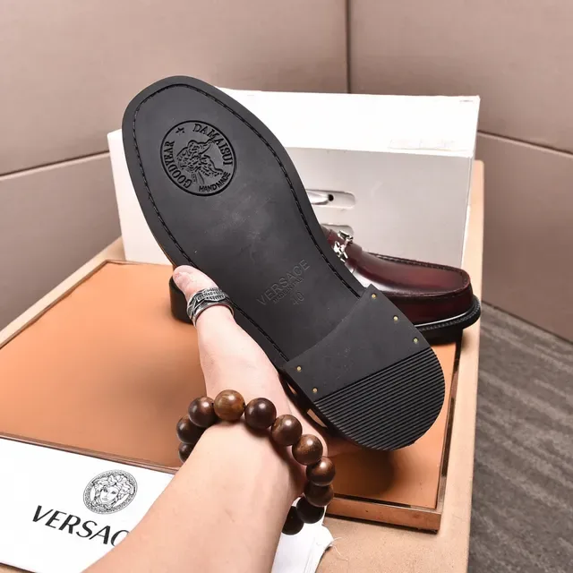 Mocassins Versace Chain Reaction Bordeaux cuir poli 2