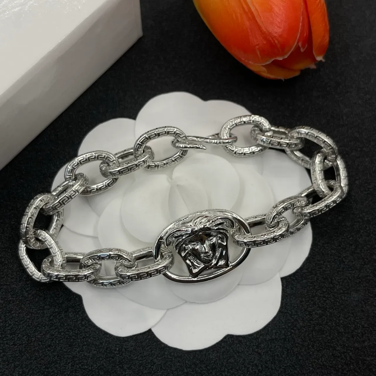 Versace Chain Reaction Medusa Head Bracelet Chaîne Argent 4