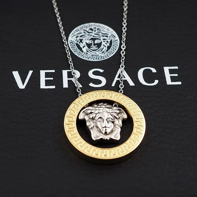 Versace Greca Odissea tête de Médusa collier en ton doré 7