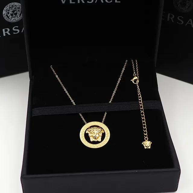 Versace Greca Odissea tête de Médusa collier en ton doré 8