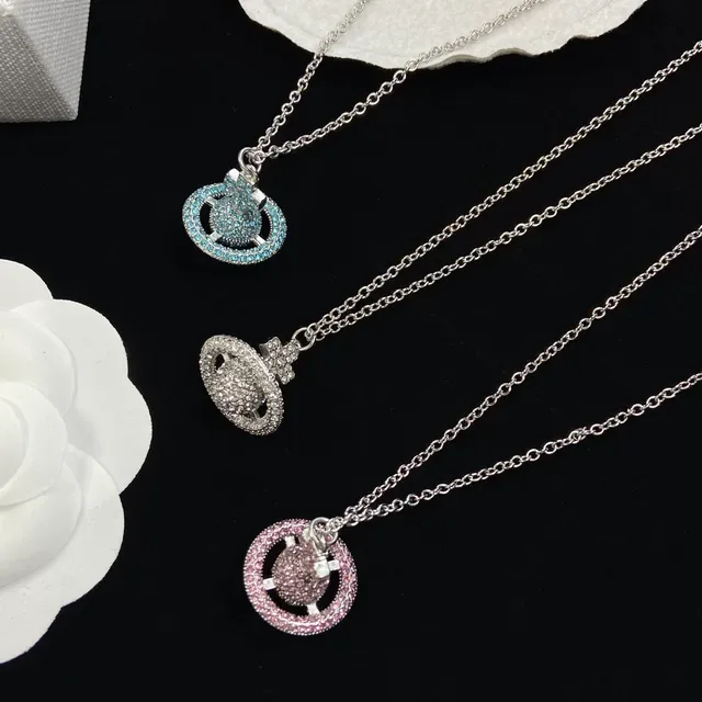 Vivienne Westwood Classic Orb Collier avec Cristaux Pavé 2