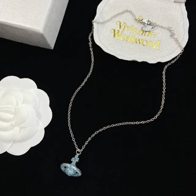 Vivienne Westwood Classic Orb Collier avec Cristaux Pavé 3