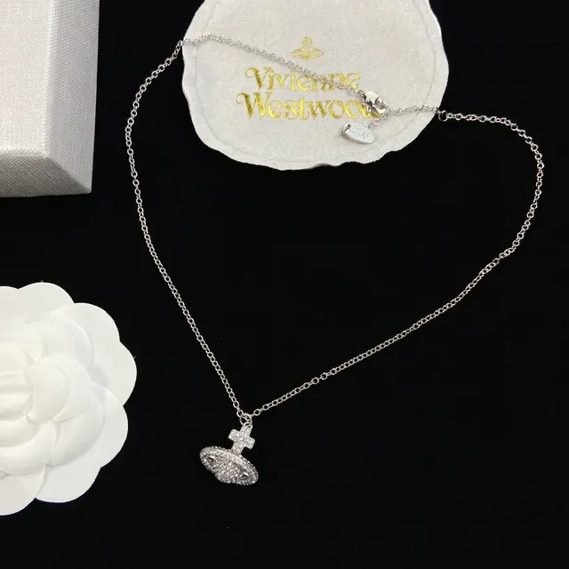 Vivienne Westwood Classic Orb Collier avec Cristaux Pavé 7