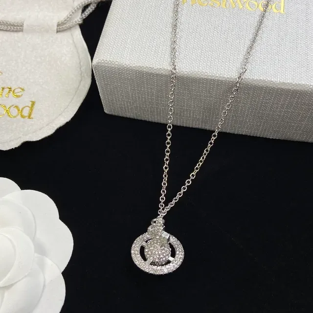 Vivienne Westwood Classic Orb Collier avec Cristaux Pavé 8