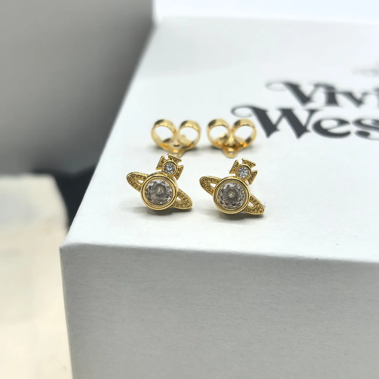 Vivienne Westwood Boucles d'oreilles Stud Orb en Cristal 4