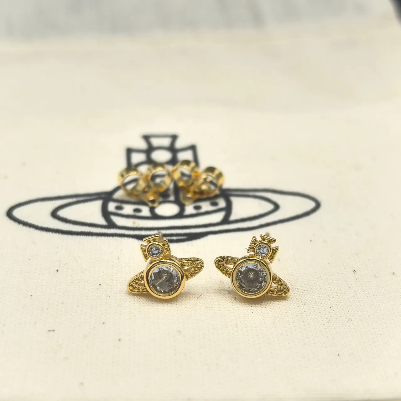 Vivienne Westwood Boucles d'oreilles Stud Orb en Cristal 5