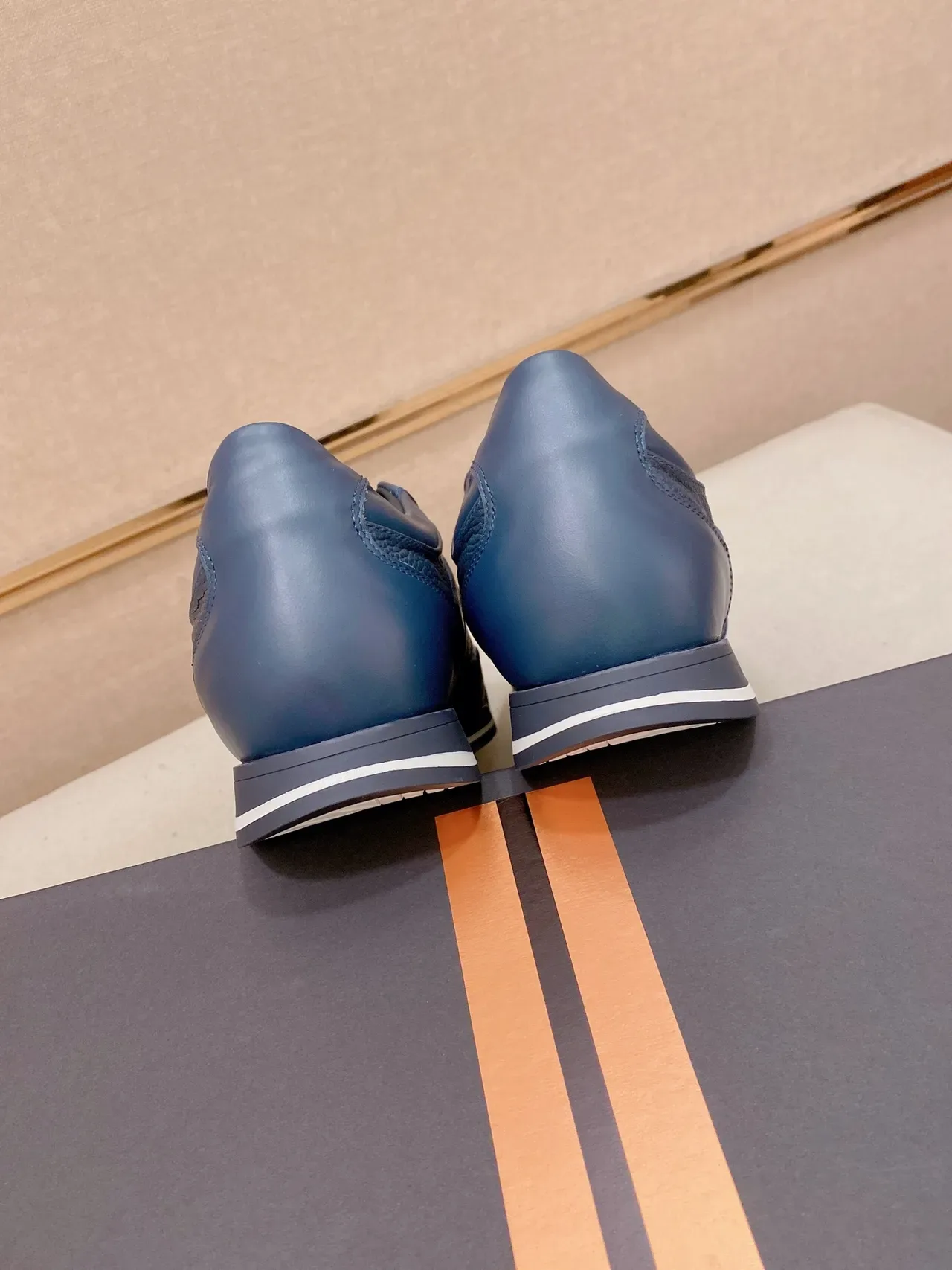 Zegna sneaker lifestyle tênis lifestyle marinho branco painel de couro azul tonal tênis lifestyle 3