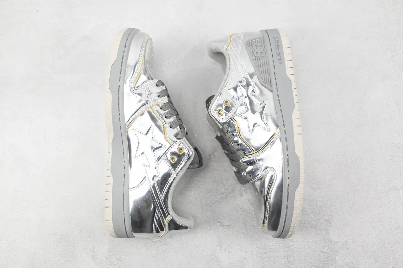 A Bathing Ape BAPE STA Chaussures lifestyle argent métallique avec finitions dorées 2