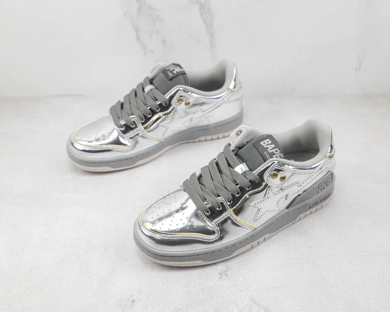 A Bathing Ape BAPE STA Chaussures lifestyle argent métallique avec finitions dorées 4