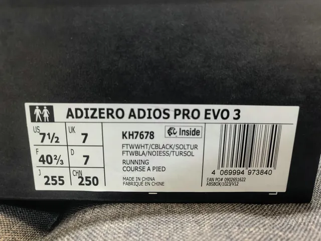 Adidas Adizero Adios Pro Evo 3 chaussures de course blanches noires roses 2