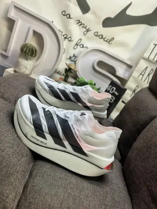 Adidas Adizero Adios Pro Evo 3 chaussures de course blanches noires roses 7