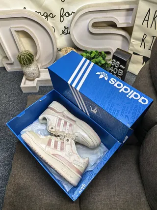 Adidas Beige Pink Low-Top Padded Collar Lifestyle Sneakers 3