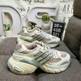 Adidas भूरा गुलाबी सोल लेयर्ड केज ओवरले चंकी स्नीकर