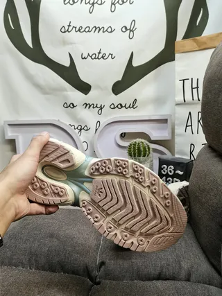 Adidas سول بني وردي مكدس شبكي أوفرليهي حذاء رياضي كبير 4