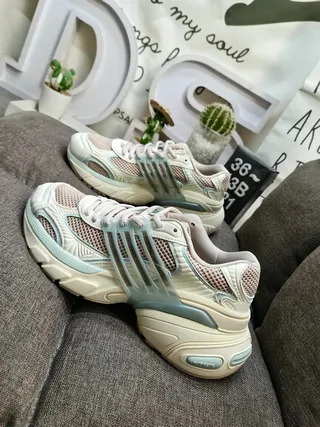 Adidas سول بني وردي مكدس شبكي أوفرليهي حذاء رياضي كبير 7