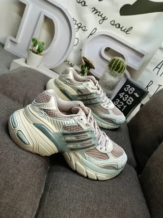 Adidas سول بني وردي مكدس شبكي أوفرليهي حذاء رياضي كبير 9