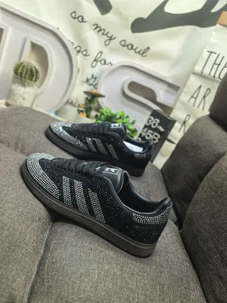 Adidas Black Multicolor Crystal-Embellished Three-Stripe Side Panel Lifestyle Sneakers 17