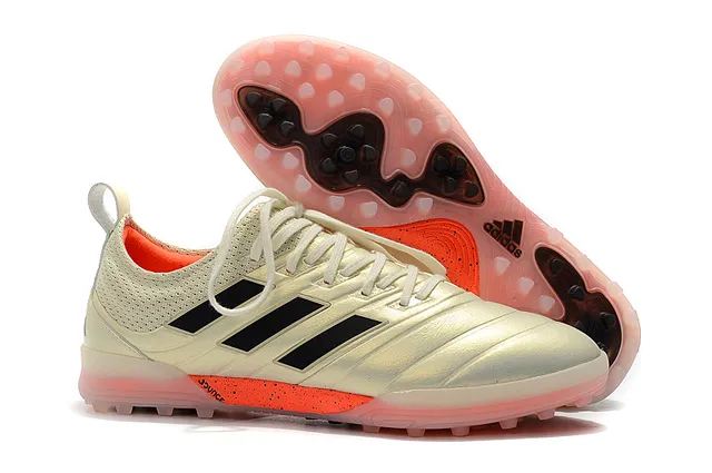Adidas Chaussures de football Turf en noir et orange avec upper en knit et synthétique 3 rayures 2