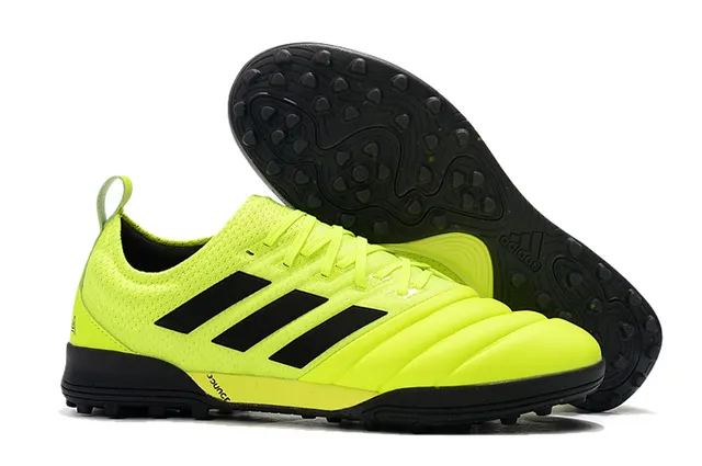 Adidas Chaussures de football Turf en noir et orange avec upper en knit et synthétique 3 rayures 7