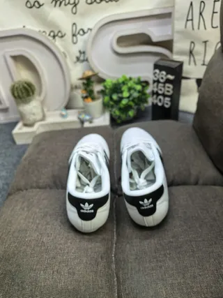 Adidas Black White Laceless Slip-On Quilted Leather Upper Indoor Soccer Shoes 8