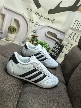 Adidas Black White Laceless Slip-On Quilted Leather Upper Indoor Soccer Shoes 9