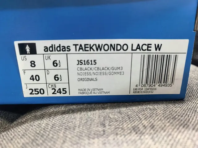 Adidas Black White Leather Upper Quilted Toe Cap Lifestyle Sneakers 2