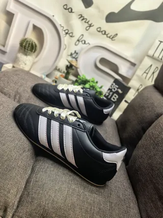 Adidas Black White Leather Upper Quilted Toe Cap Lifestyle Sneakers 7