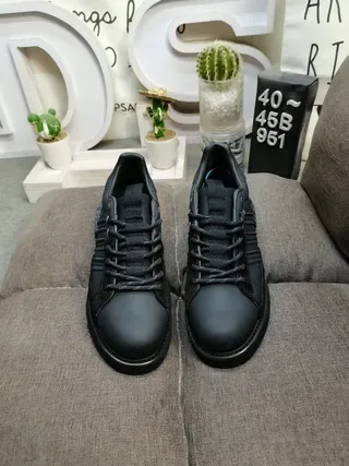 Adidas Chaussures Lifestyle Noir Blanc Haut en Similicuir Low-Top 10