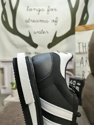 Adidas Chaussures Lifestyle Noir Blanc Haut en Similicuir Low-Top 13