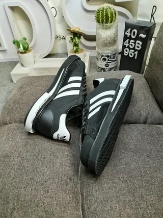 Adidas Chaussures Lifestyle Noir Blanc Haut en Similicuir Low-Top 16