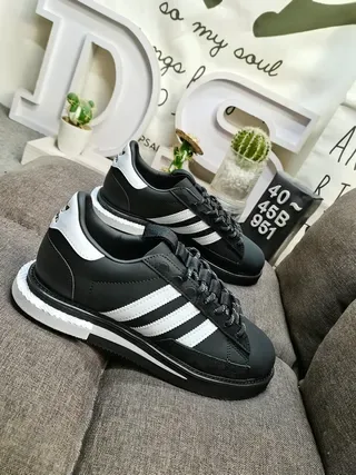 Adidas Chaussures Lifestyle Noir Blanc Haut en Similicuir Low-Top 19