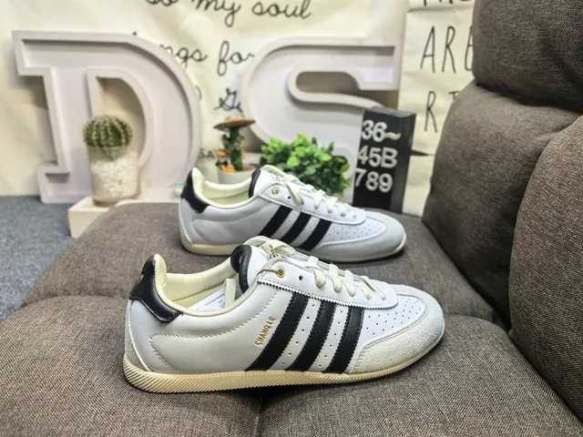 Adidas Black White Low-Top Leather-Suede Upper Lifestyle Sneakers 21