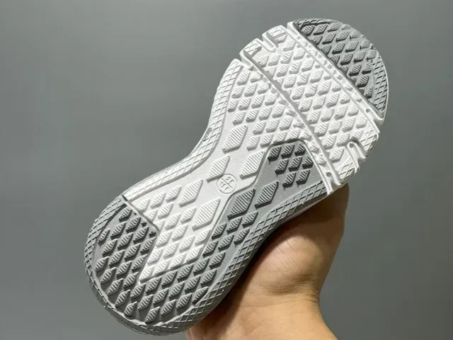 Adidas Black White Mesh Upper Velcro Strap Lifestyle Sneakers 10