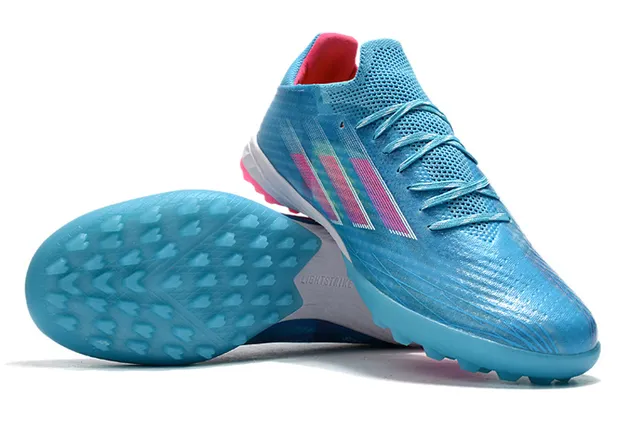 Adidas Chaussures de football en gazon avec upper en tricot bleu rose et lacets asymétriques 3