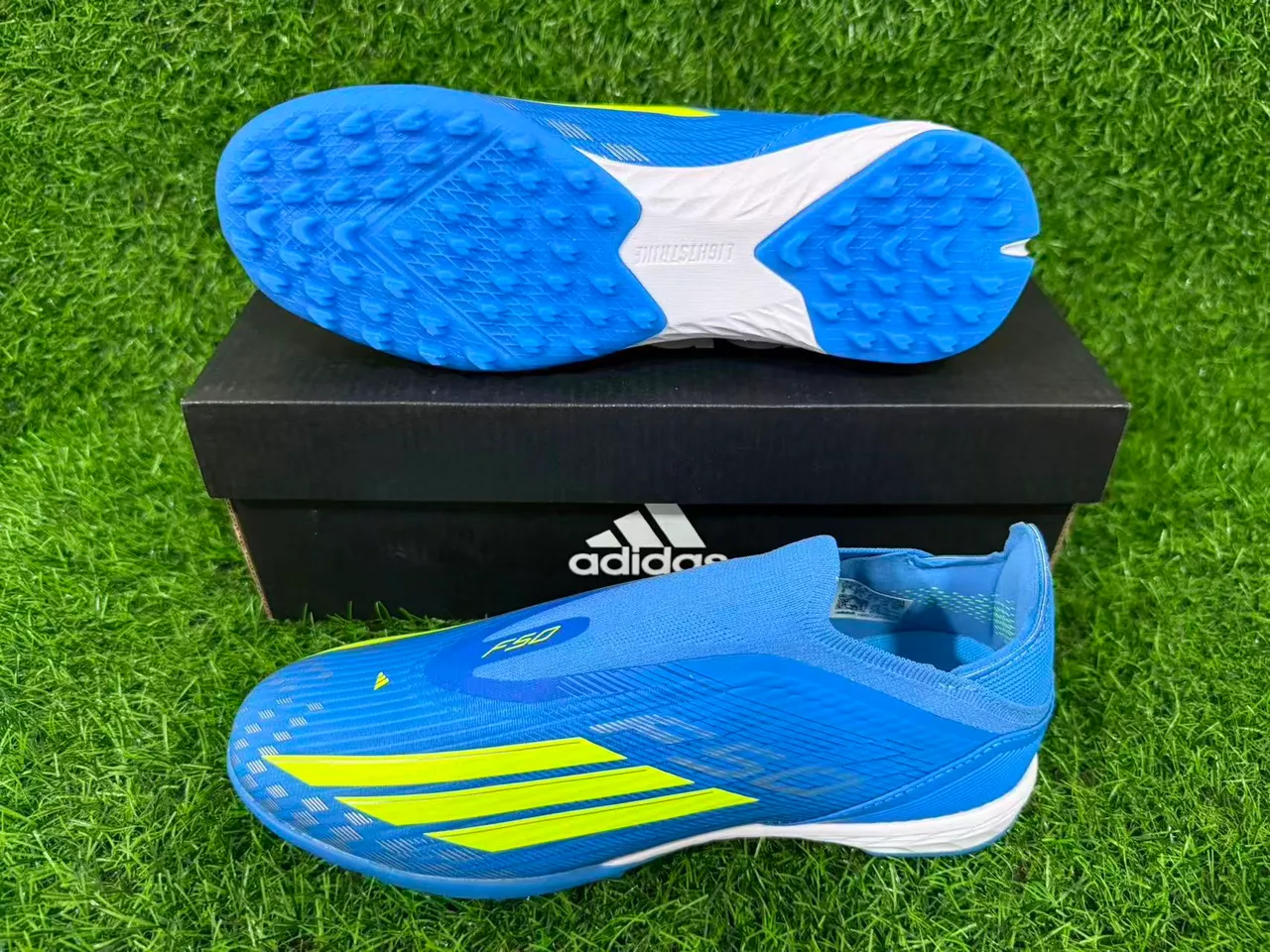 Adidas Azul Amarelo Colar de ajuste tipo meia Material sintético texturizado Grama artificial Sapatos de futebol 10