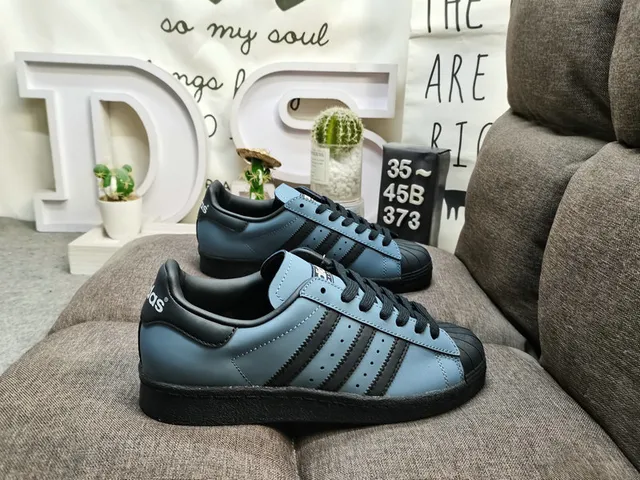 Adidas Brown Black Low-Top Leather Upper Lifestyle Sneakers 11