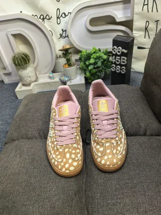 Adidas Brown Pink Deer-Print Upper Cream Stripes Lifestyle Sneakers 10