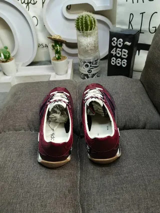 Adidas Burgundy Black Low-Top Textile Upper Lifestyle Sneakers 8