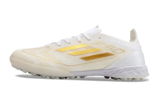Adidas F50 White Gold Chaussures de football turf légères en matière synthétique avec détails de rayures 8