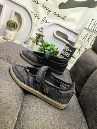 Adidas Gray Beige Suede Upper Gum Rubber Sole Lifestyle Sneakers 7
