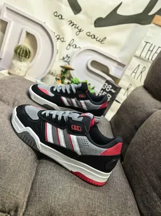 Adidas Gris Noir Low-Top Mesh-Suede Hybrid Lifestyle Sneakers 7