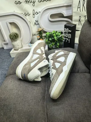Adidas Gray Black Low-Top Suede-and-Synthetic Overlay Lifestyle Sneakers 6