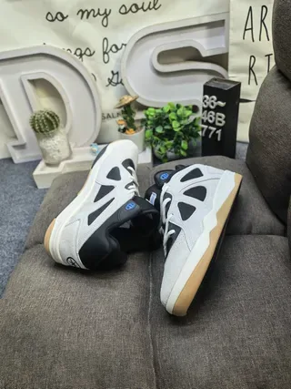 Adidas Gray Black Low-Top Suede-and-Synthetic Overlay Lifestyle Sneakers 16