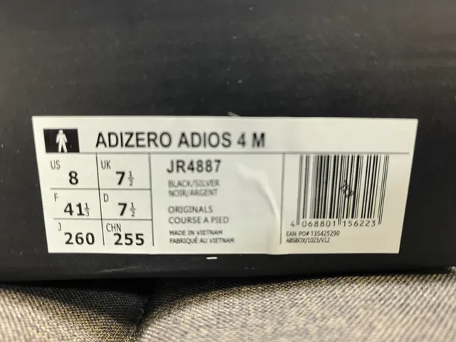 Adidas ग्रे सिल्वर लो-टॉप जाली और सिंथेटिक ऊपरी भाग लाइफस्टाइल स्नीकर 2