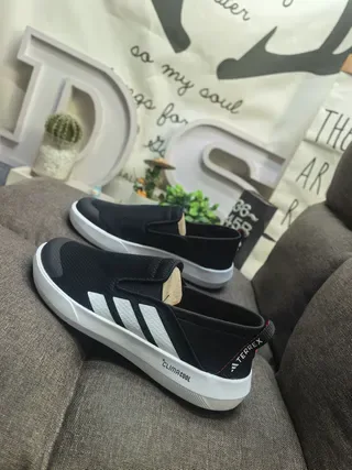 Adidas Navy White Slip-On Knit Mesh Upper Lifestyle Sneakers 17