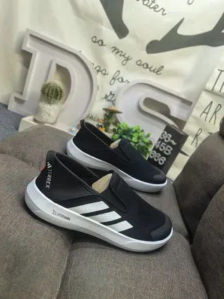 Adidas Navy White Slip-On Knit Mesh Upper Lifestyle Sneakers 19