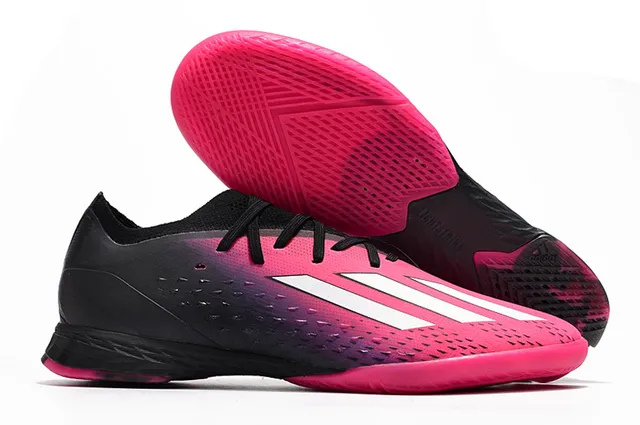 Adidas Tênis de futebol indoor com upper de malha laranja e preto de cano baixo 4