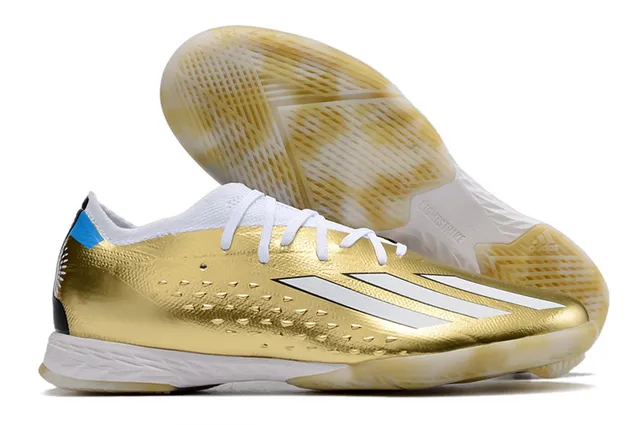 Adidas Tênis de futebol indoor com upper de malha laranja e preto de cano baixo 12